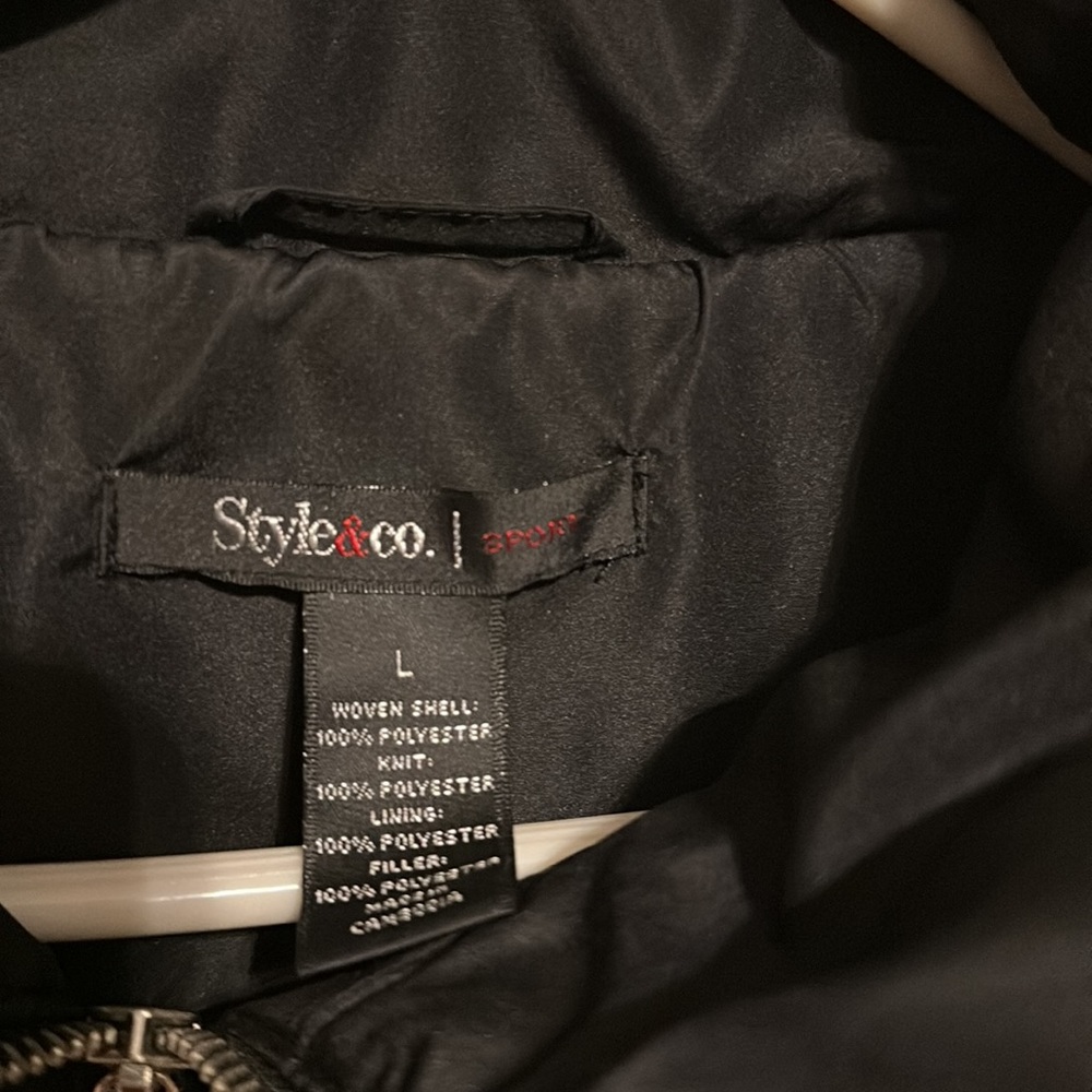 Vest - Picture 2 of 3